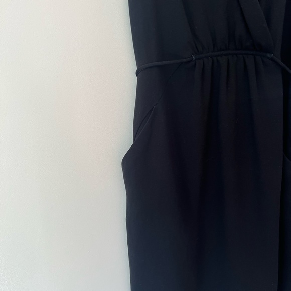 Wilfred XS black dress w/pockets - Picture 4 of 6